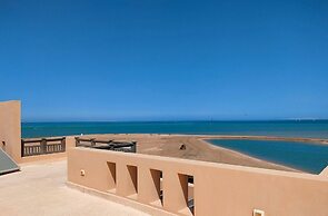 luxury half villa sea view team
