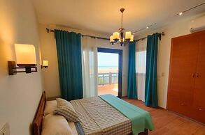 luxury half villa sea view team