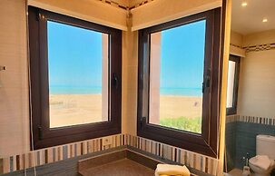 luxury half villa sea view team