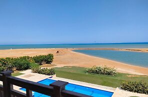 luxury half villa sea view team