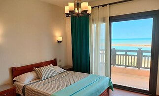luxury half villa sea view team
