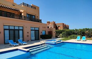 luxury half villa sea view team