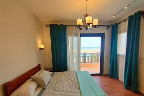 luxury half villa sea view team