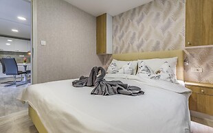 Mobile Homes with Shared Pool Rocco 2