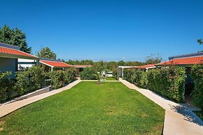 Mobile Homes with Shared Pool Rocco 2