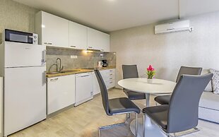 Mobile Homes with Shared Pool Rocco 2