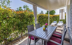 Mobile Homes with Shared Pool Rocco 2