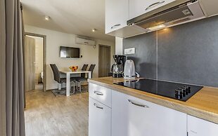 Mobile Homes with Shared Pool Rocco 2