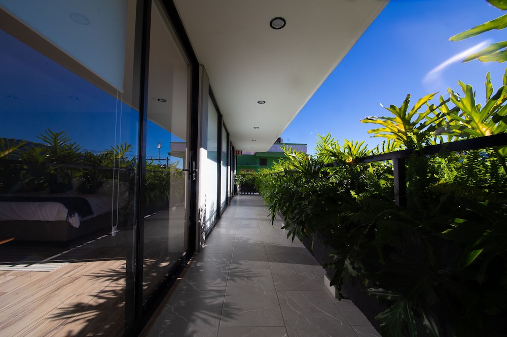 KUKO SUITES