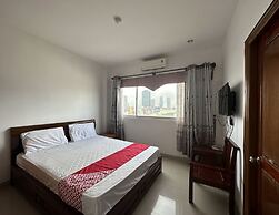 OYO 1215 3 Lu Hotel