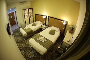 AL YASMEEN HOTEL