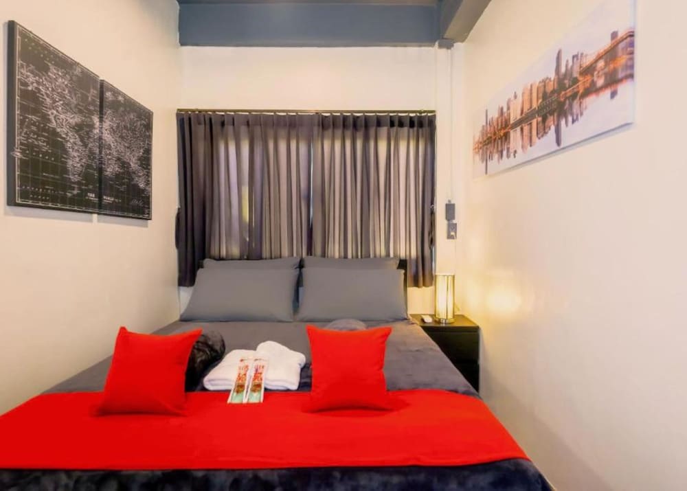 Episode 11 Hostel Sukhumvit