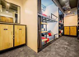 Episode 11 Hostel Sukhumvit