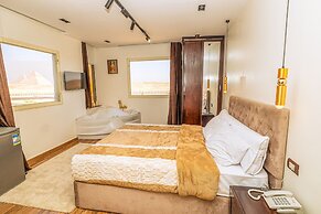 White Pyramids inn