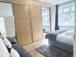 Inviting 3-bed House in Nottingham Central
