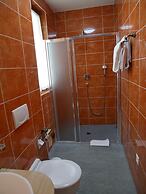 Between Boutique Hotel