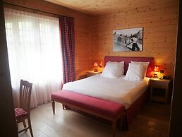 Between Boutique Hotel