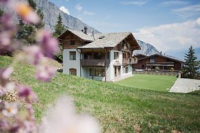 Between Boutique Hotel