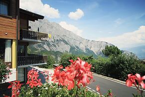 Between Boutique Hotel