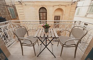 Maria Rosa Suites