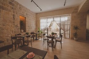 Maria Rosa Suites