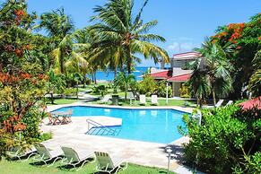 Romantic Antigua Getaway – Oceanfront Condo with Resort Amenities