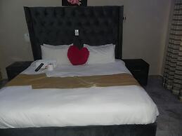 Gold Crown international Hotel