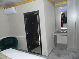 Gold Crown international Hotel