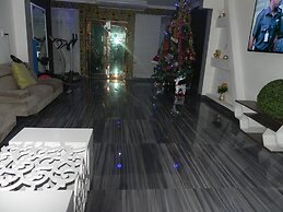 Gold Crown international Hotel