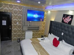 Gold Crown international Hotel