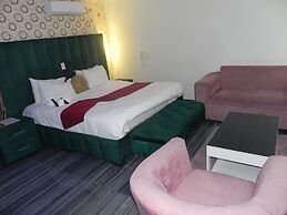 Gold Crown international Hotel