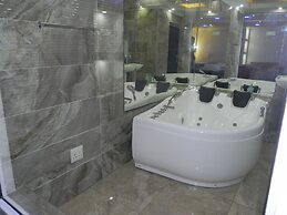 Gold Crown international Hotel