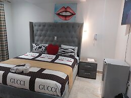 Gold Crown international Hotel