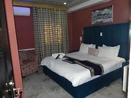 Gold Crown international Hotel