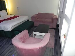 Gold Crown international Hotel