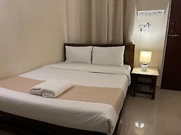 Aqua Wave by YogiTree Hotels