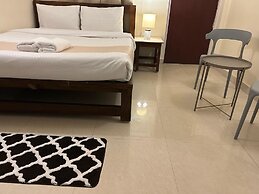 Aqua Wave by YogiTree Hotels
