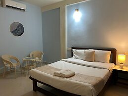 Aqua Wave by YogiTree Hotels