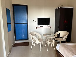 Aqua Wave by YogiTree Hotels