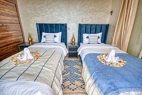 BLUE WAVE LODGE