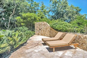 Arcos Del Mar Beachfront