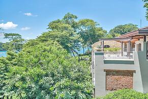 Arcos Del Mar Beachfront