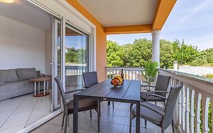 Apartments with Shared Pool Rocco 1