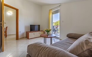 Apartments with Shared Pool Rocco 1