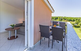 Apartments with Shared Pool Rocco 1