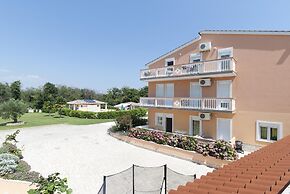 Apartments with Shared Pool Rocco 1