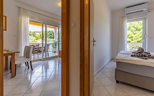 Apartments with Shared Pool Rocco 1