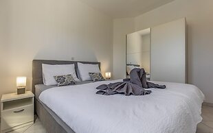 Apartments with Shared Pool Rocco 1