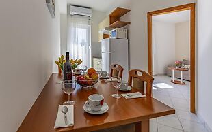 Apartments with Shared Pool Rocco 1
