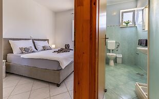 Apartments with Shared Pool Rocco 1